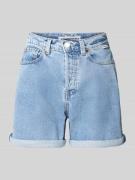 Korte regular fit jeans met labeldetail, model 'SHEAARI''