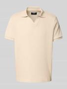 Regular fit poloshirt met V-hals