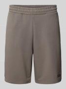 Relaxed fit sweatshorts met labelstitching