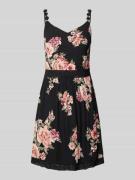 Getailleerde mini-jurk van pure viscose, model 'KARMEN'