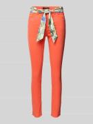 Jeans met stoffen riem