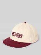 Pet met labelstitching