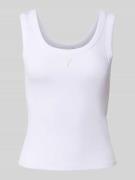 Tanktop in riblook met labeldetail