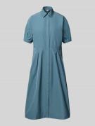 Licht uitlopende overhemdjurk met blinde knoopsluiting, model 'CADMIO'
