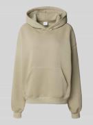Hoodie met extra brede schouders en kangoeroezak