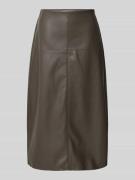 Midirok in leerlook met siernaden