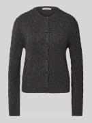 Gebreid jack van wolmix met structuurmotief