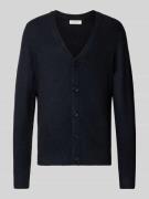 Slim fit gebreid jack met V-hals, model 'Heine'