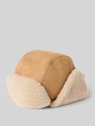 Muts met voering van teddybont, model 'Kegalle'