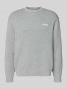 Gebreide pullover met labelstitching