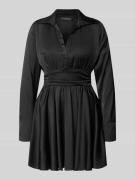 Mini-jurk met V-hals, model 'CONCETTA FLARE DRESS'