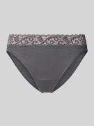 Slip met Frans kant, model 'MOMENTS'