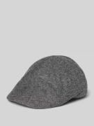 Platte pet met verstevigde klep