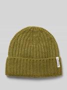 Muts van wolmix met omslag