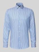 Regular fit zakelijk overhemd met haaikraag