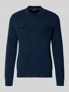 Gebreid jack met knoopsluiting, model 'Owero'