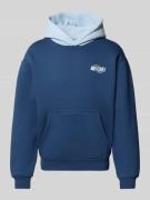 Hoodie met logo en kangoeroezak