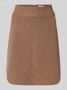 Knielange rok met brede band