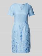 Knielange jurk met V-hals