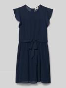 Soepele chiffon jurk met plissérok