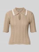 Gebreid shirt met platte kraag en druppelvormige hals