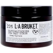 L:a Bruket 226 Havssaltskrubb Gran 420 g CosN 420 g