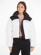 NU 20% KORTING: Calvin Klein Outdoorjack BLOCKED CROPPED PUFFER