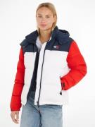 TOMMY JEANS Gewatteerde jas TJW CBLK ALASKA PUFFER in modieuze color b...