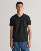 NU 20% KORTING: Gant T-shirt SLIM SHIELD V-NECK T-SHIRT met een klein ...