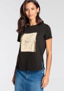 Laura Scott T-shirt