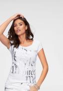 NU 20% KORTING: Laura Scott T-shirt zeer figuurvolgend, met frisse pri...