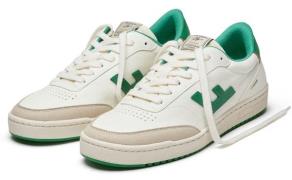 MUSTANG Sneakers STADION vegan sneakers, bovenmateriaal van 68% maïsre...