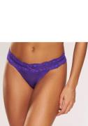 Vivance String met bloeiende kant rondom de band