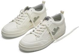 MUSTANG Sneakers ROLAND V.10 vegan sneaker, bovenmateriaal van 70% maï...