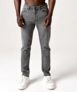 True Rise Regular jeans dp24