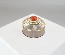 Christian Gouden ring met bloedkoraal